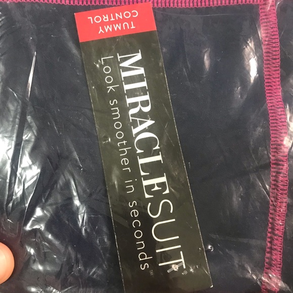 NWT Miraclesuit Tummy-Control Performance 7/8 Leggings - Picture 7 of 8